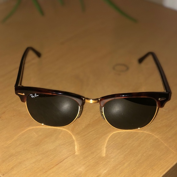 Ray Ban Clubmaster Sunglasses - Picture 2 of 3